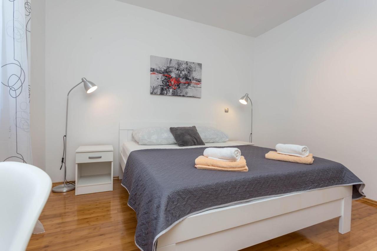 Apartment Tasina Hvar Town Esterno foto