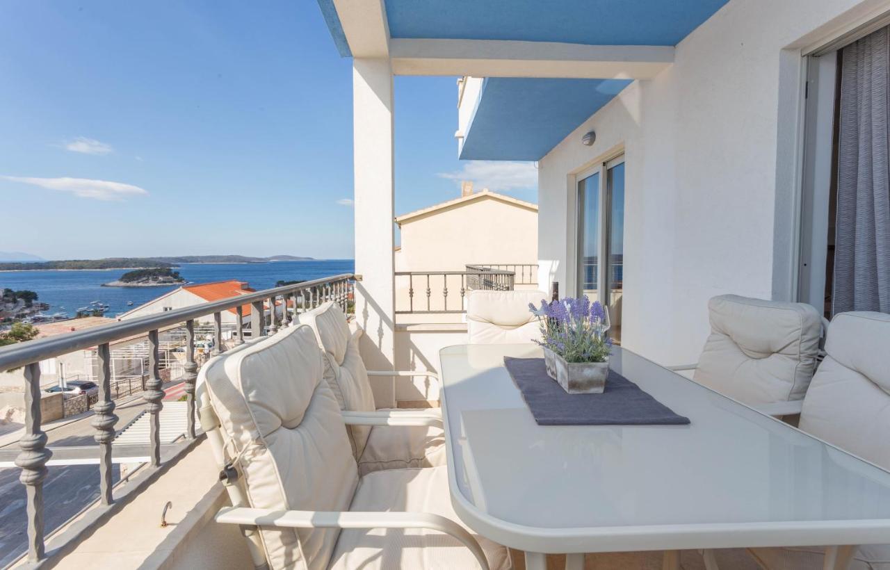 Apartment Tasina Hvar Town Esterno foto