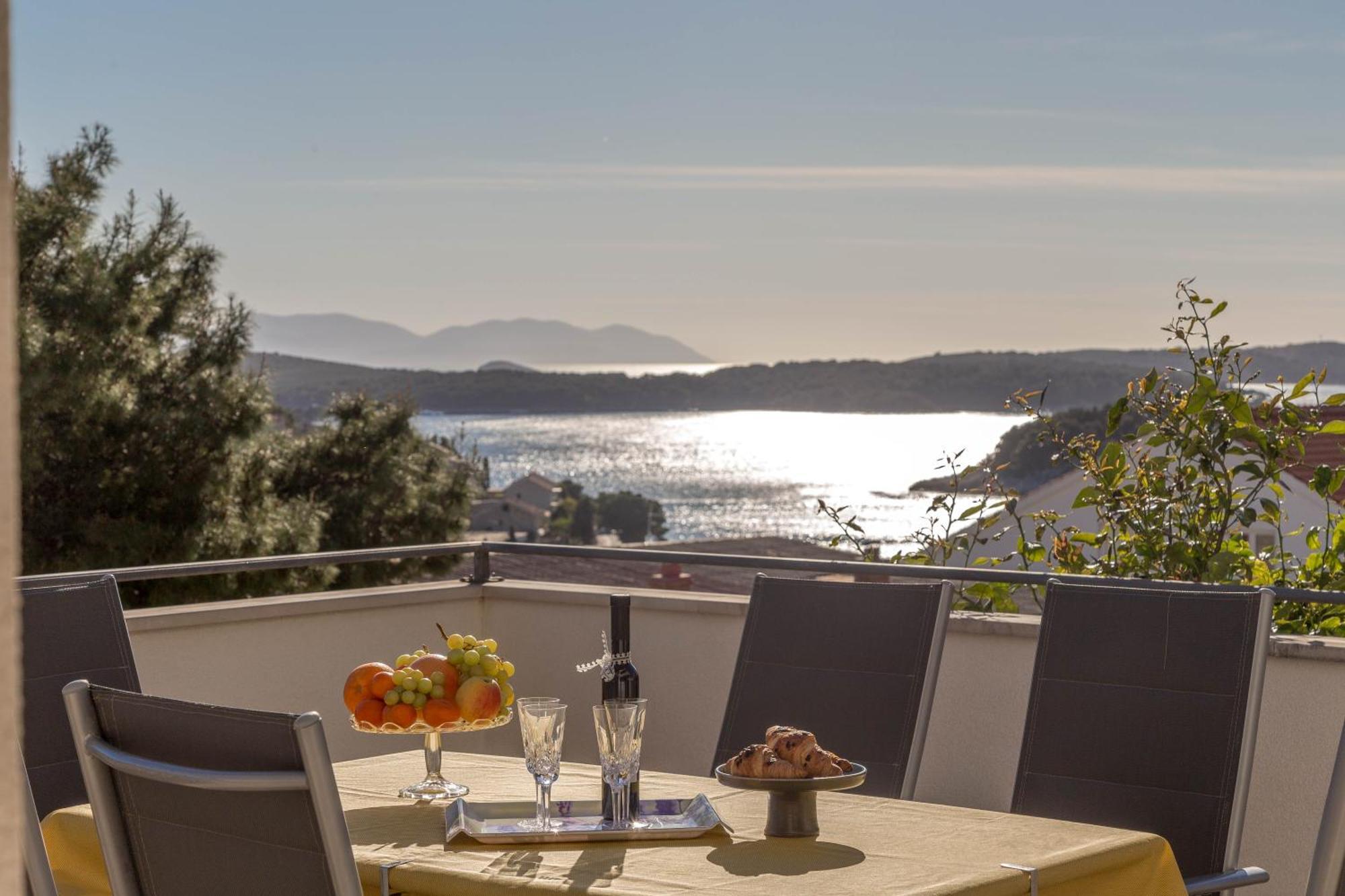 Apartment Tasina Hvar Town Esterno foto